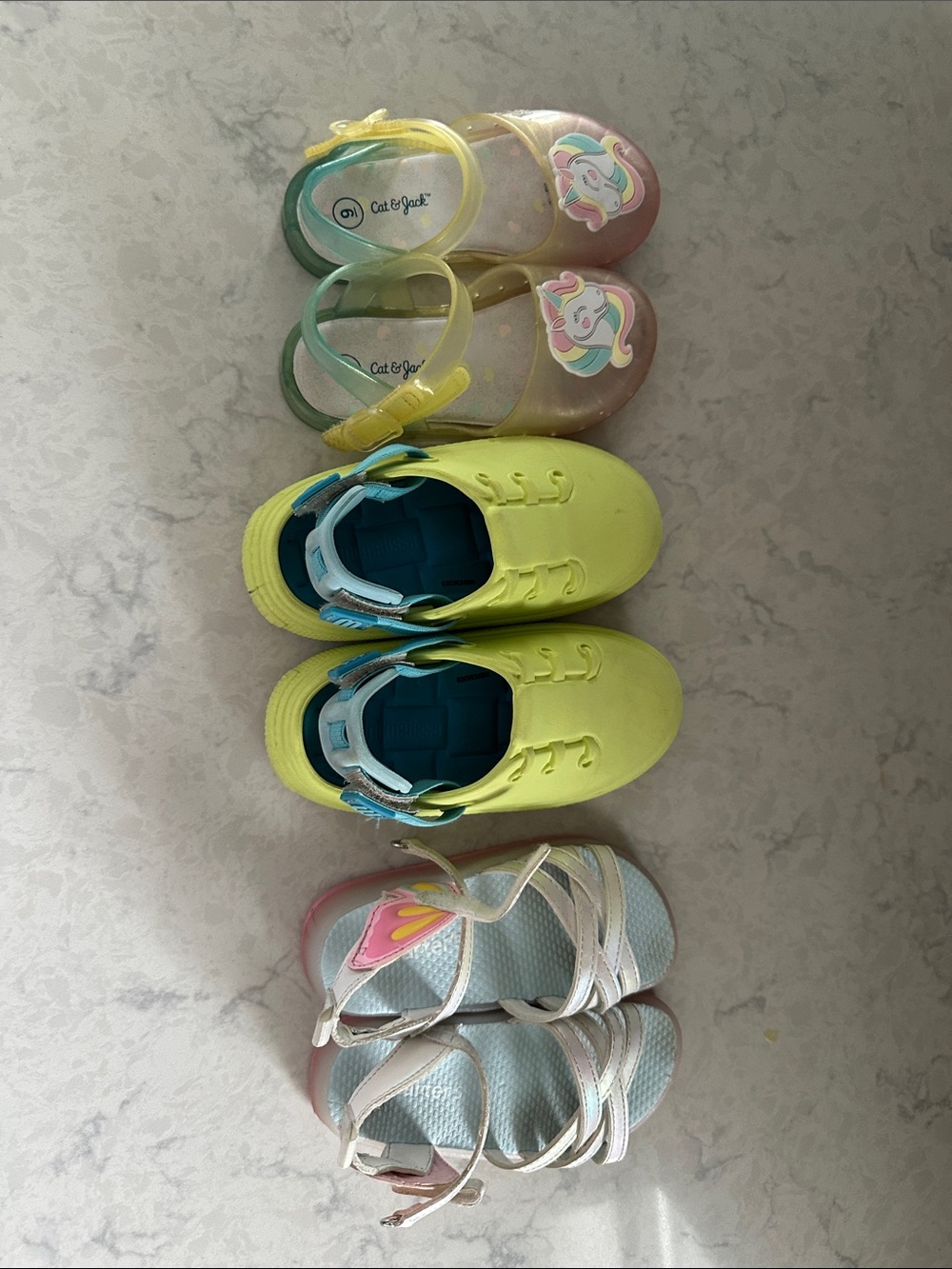 Bundle of 3 shoes